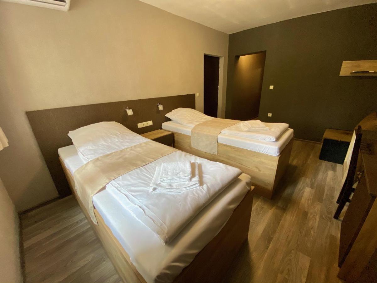 Tryavna Lake Hotel & Spa Extérieur photo
