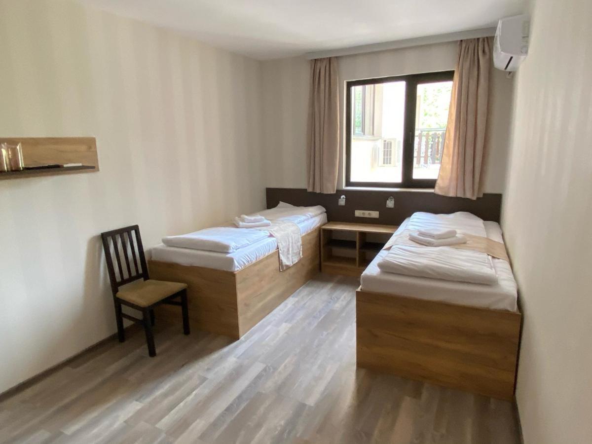 Tryavna Lake Hotel & Spa Extérieur photo
