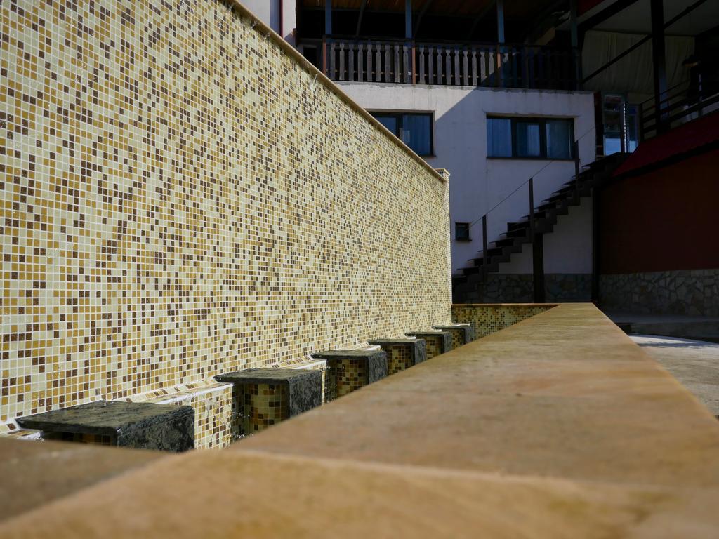 Tryavna Lake Hotel & Spa Extérieur photo