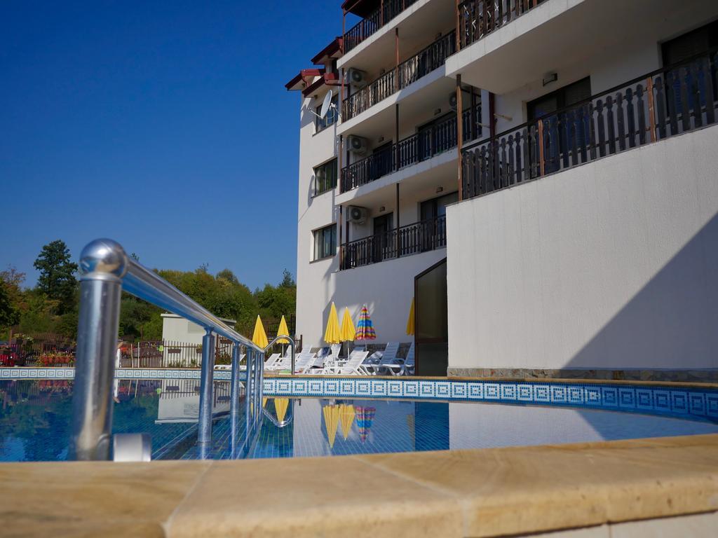 Tryavna Lake Hotel & Spa Extérieur photo