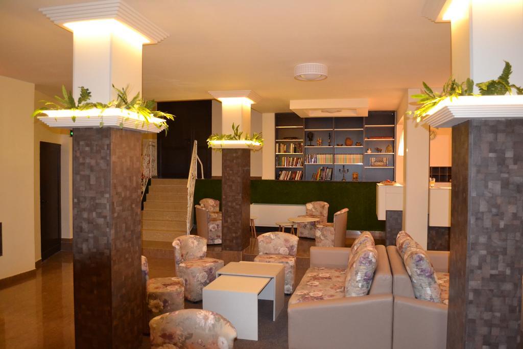 Tryavna Lake Hotel & Spa Extérieur photo